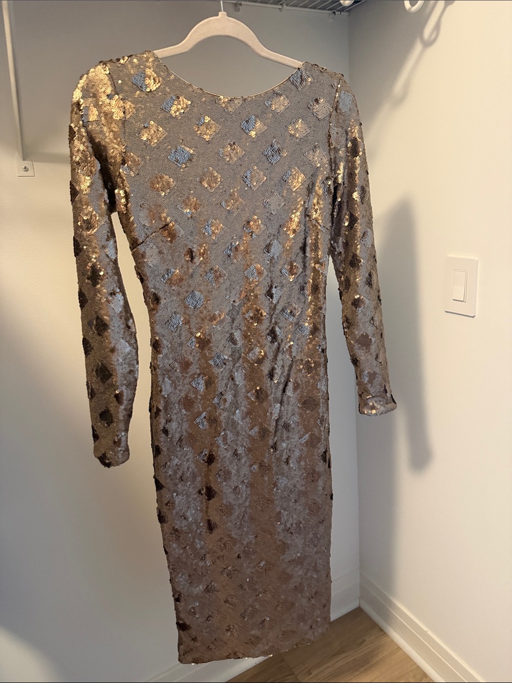 Dress the Population Gold Sequin Long-Sleeve Sheath Dress - WITH TAGS NEVER WORN